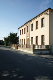 Škola - budova