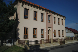 Škola - budova